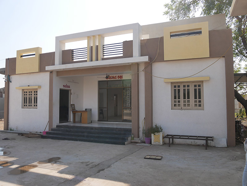 Andh - Apang Gau Aashram is situated at Gopal Vadi in Wankaner Taluka of Morbi District, Gujarat.